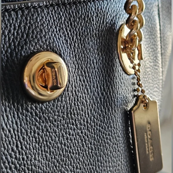Coach Turn-Lock Chain Leather Tote Bag 2022 - Picture 8 of 16